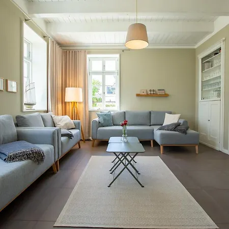 Kapitaenshaus Luv & Lee *